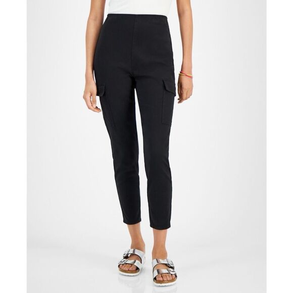 Tinseltown Juniors' Pull-on Skinny‎ Cargo Pants, Created for Macy's - Black Size - Picture 1 of 3